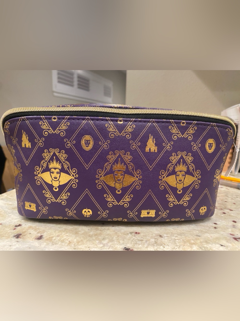 Disney x BBW Villains Cosmetic Travel Bag. NWT